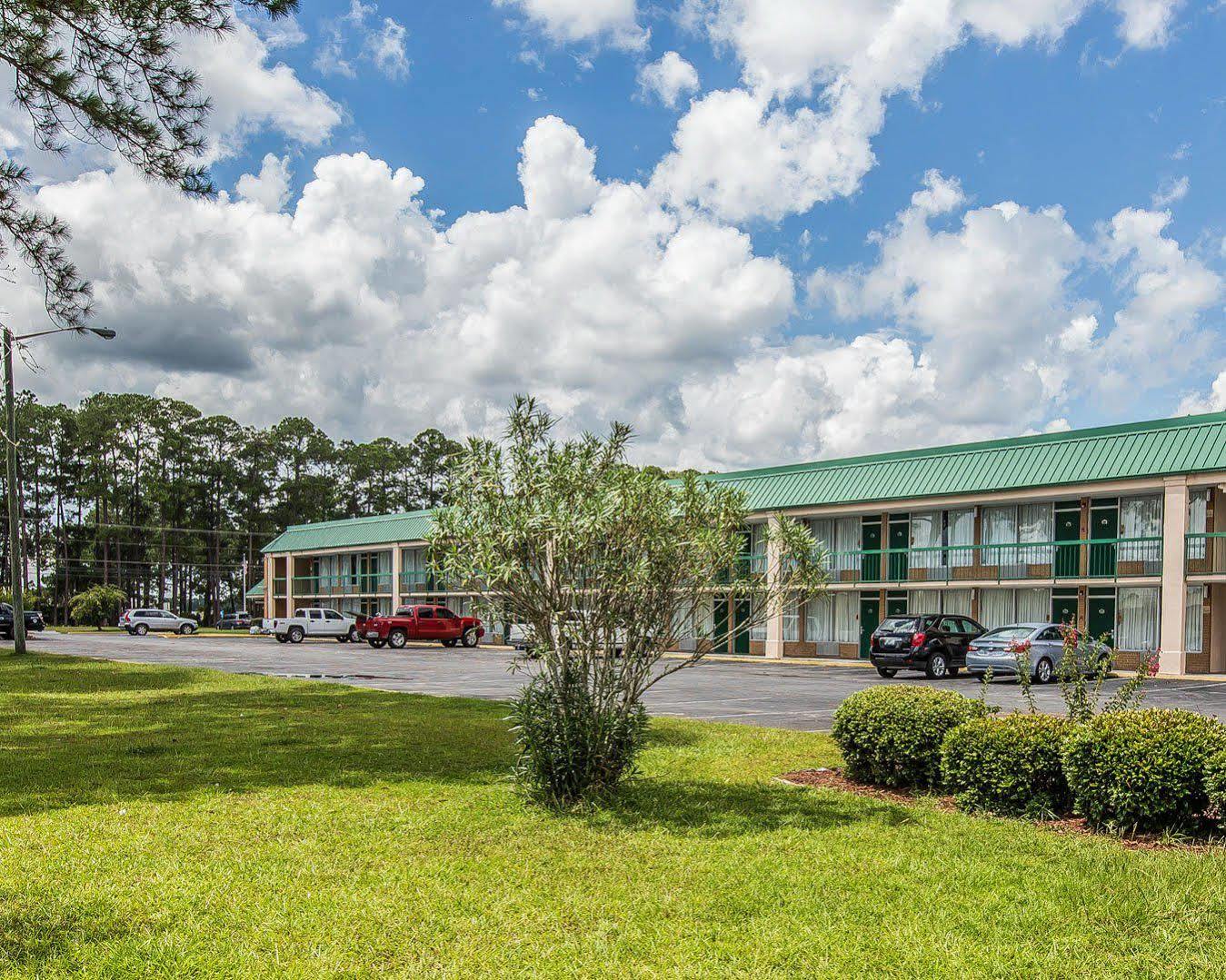 Econo Lodge Douglas Exteriér fotografie