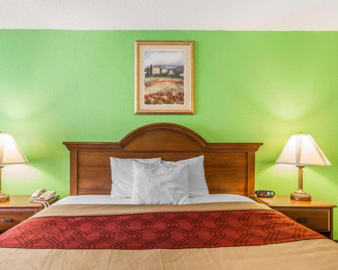 Econo Lodge Douglas Exteriér fotografie