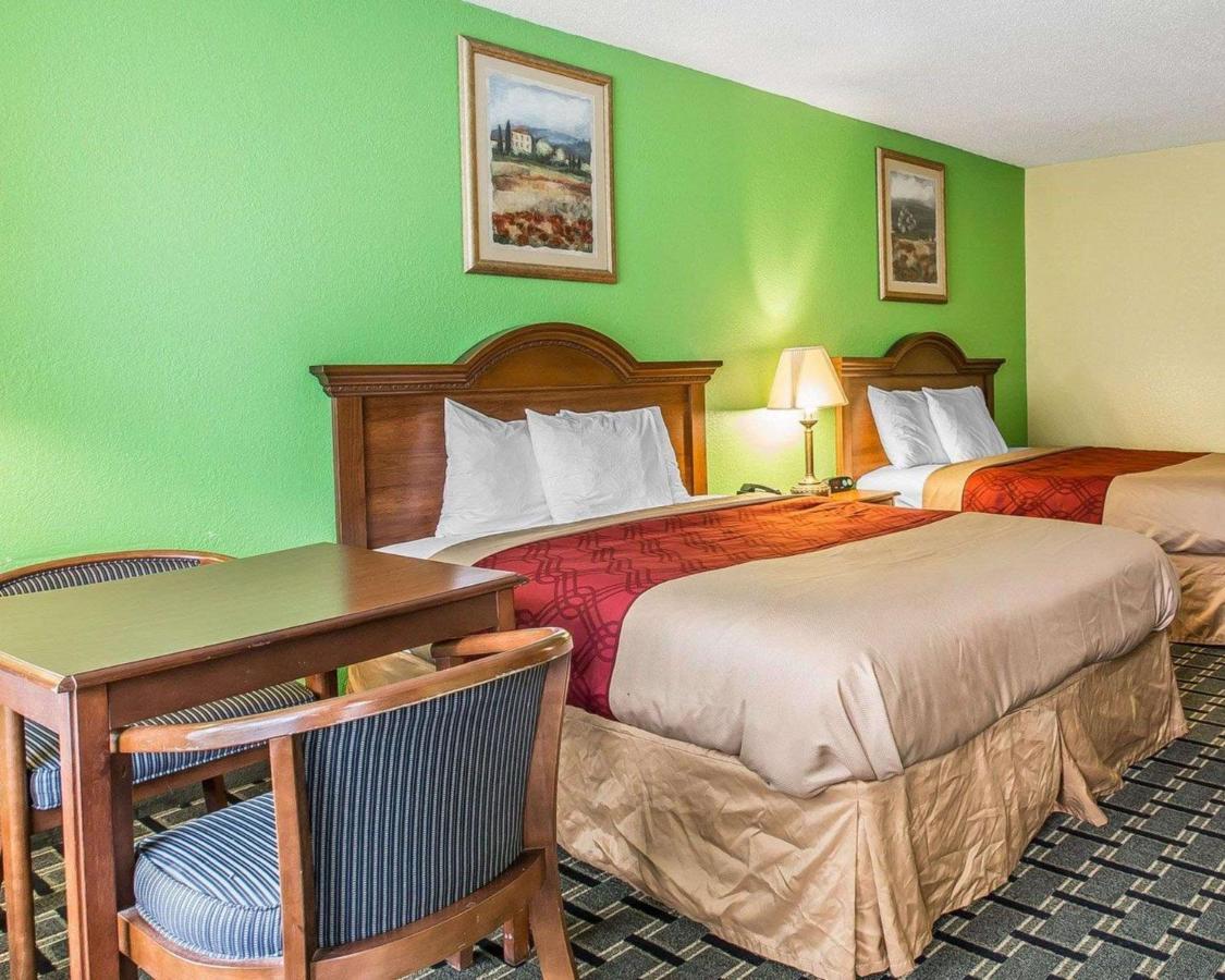 Econo Lodge Douglas Exteriér fotografie