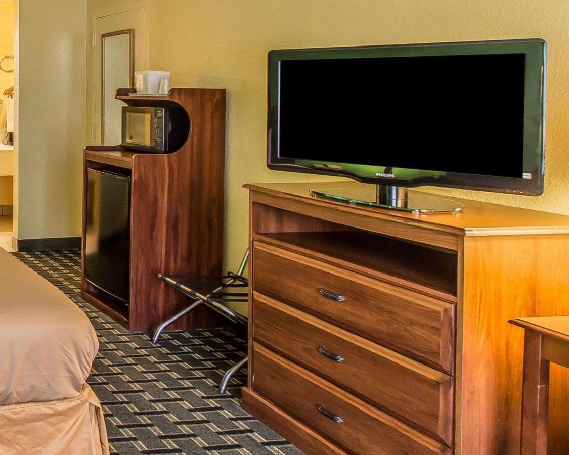 Econo Lodge Douglas Exteriér fotografie