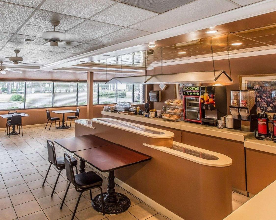 Econo Lodge Douglas Exteriér fotografie